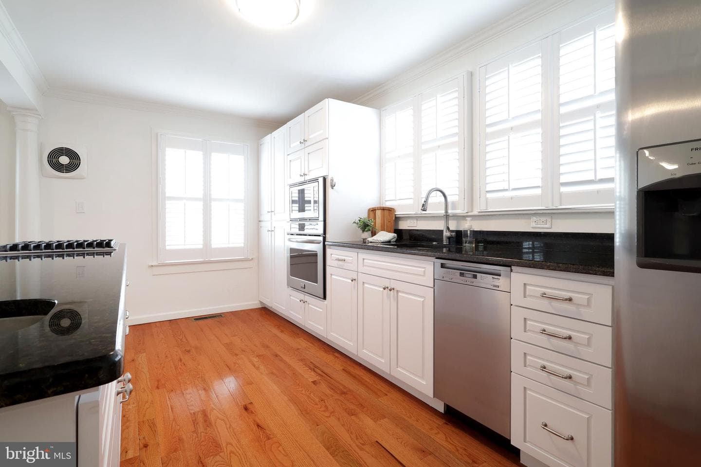 222 S Gill Street photo 14