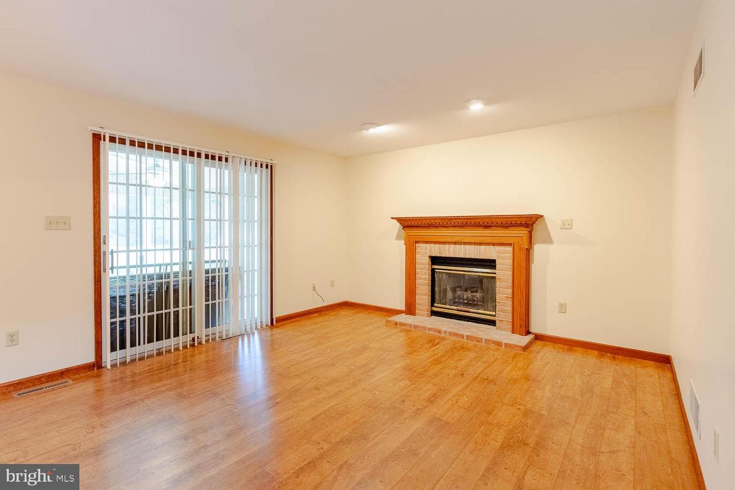 1460 Yardal Road photo 11