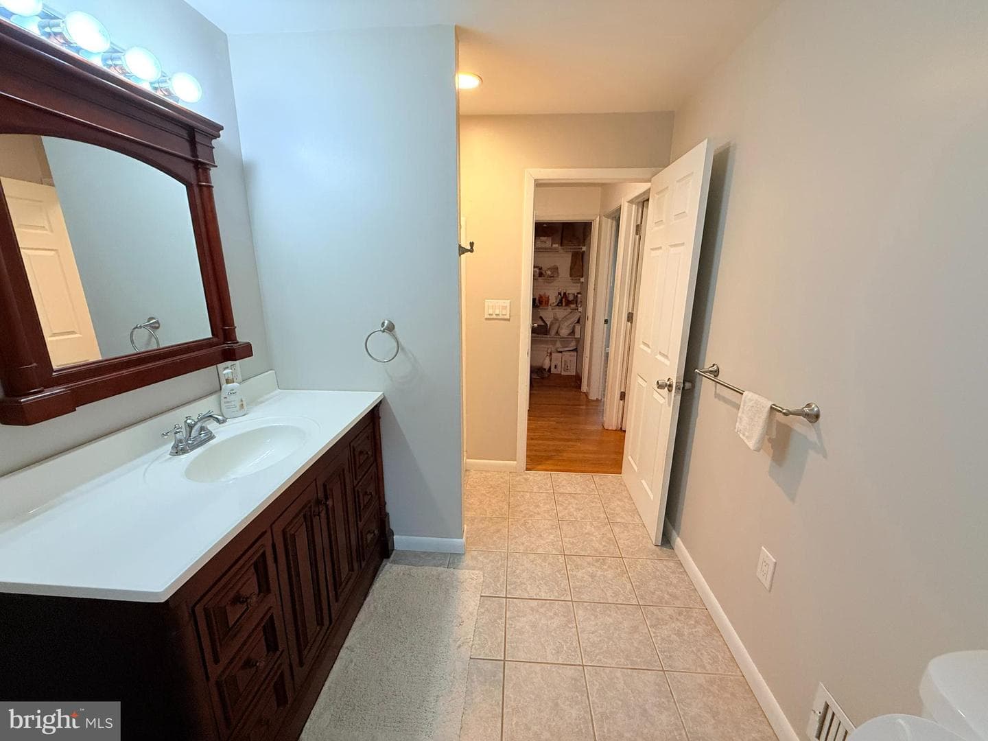 242 Spring Street photo 13