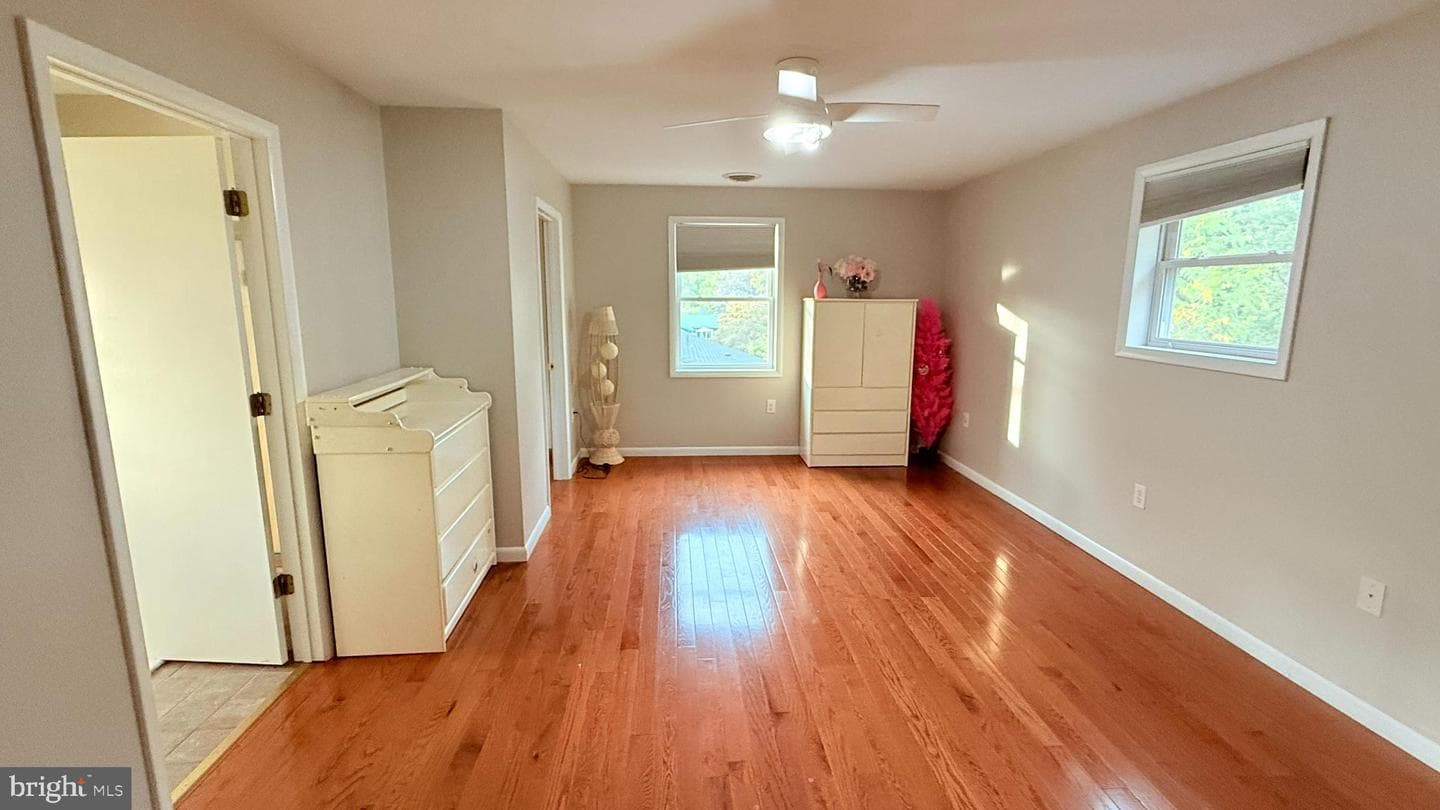242 Spring Street photo 16