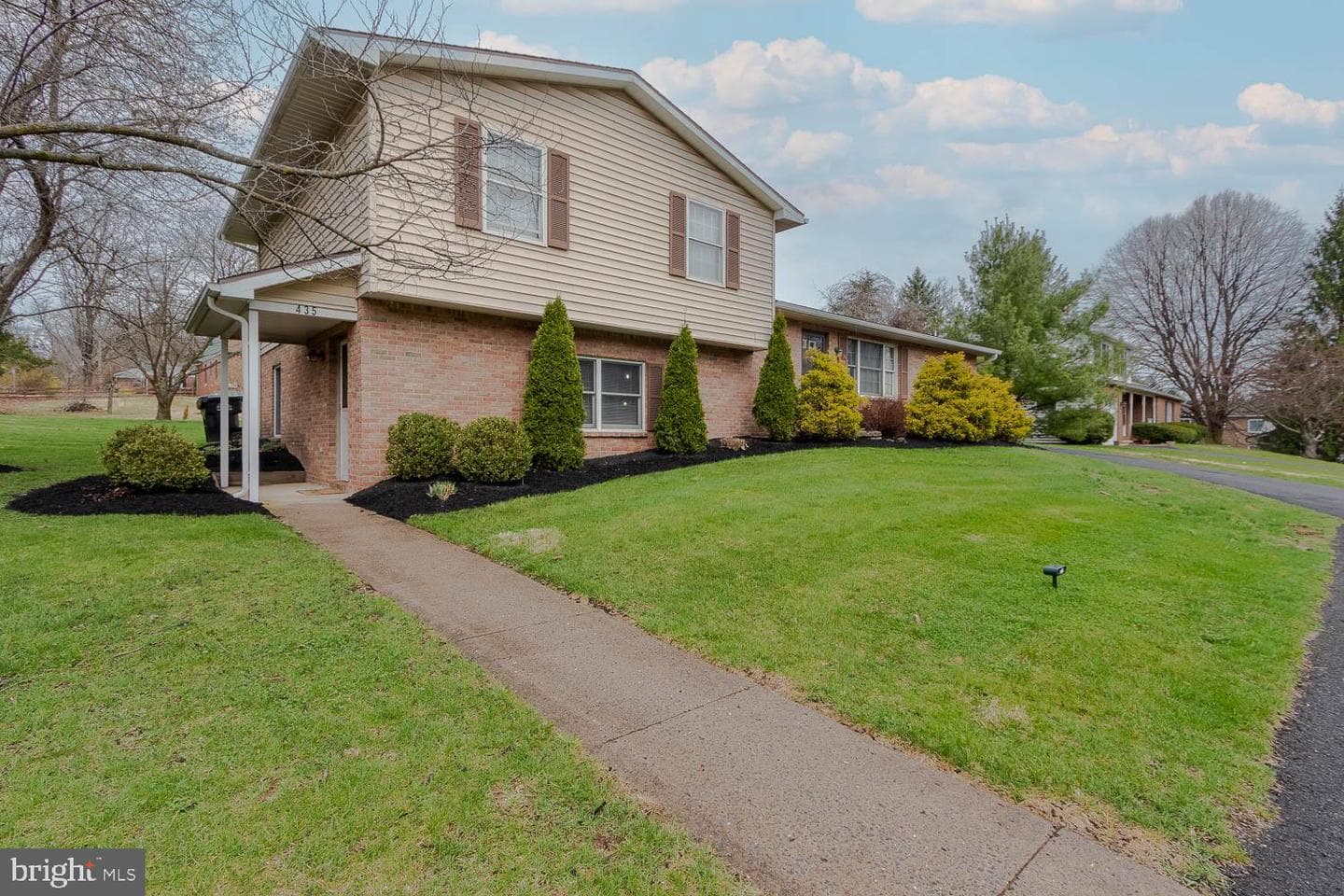 435-437 Easterly Parkway photo 17