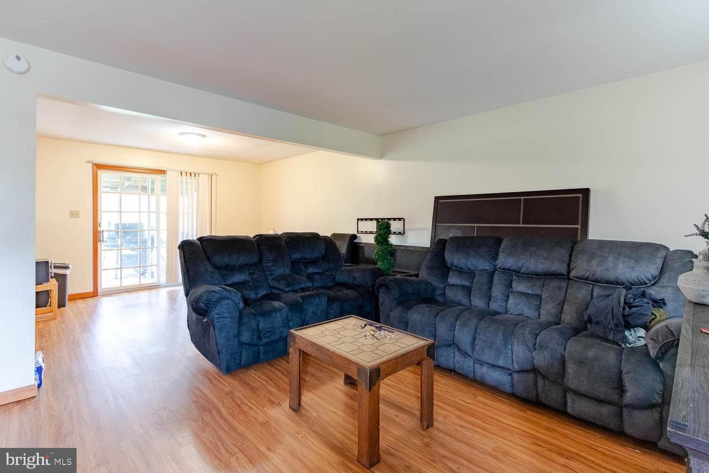 435-437 Easterly Parkway photo 4