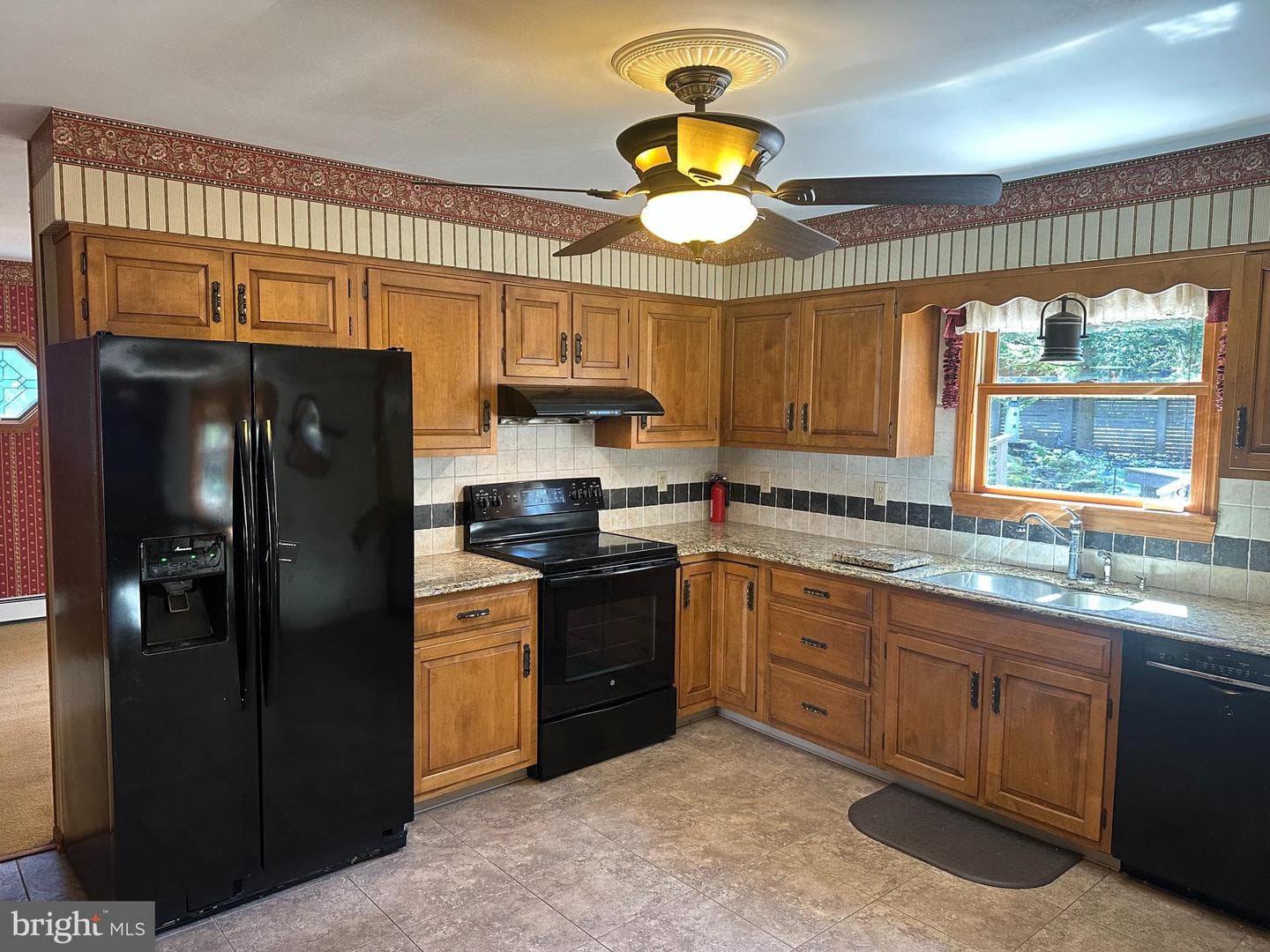 618 Berkshire Dr. photo 17