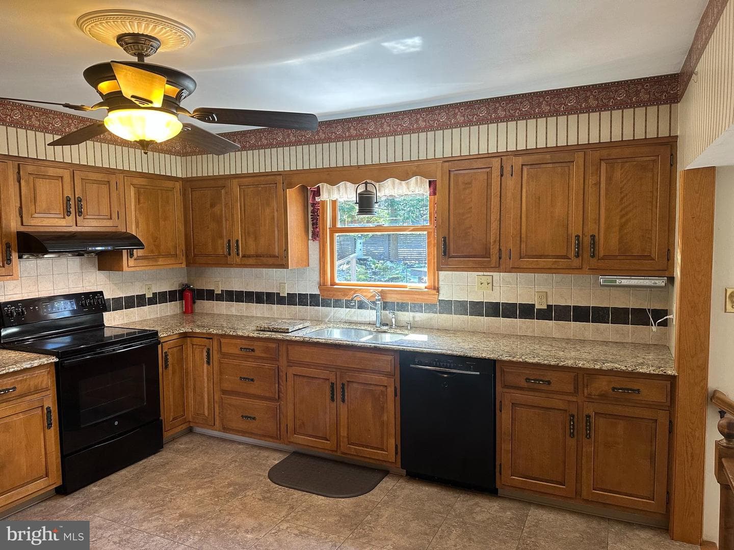 618 Berkshire Dr. photo 18