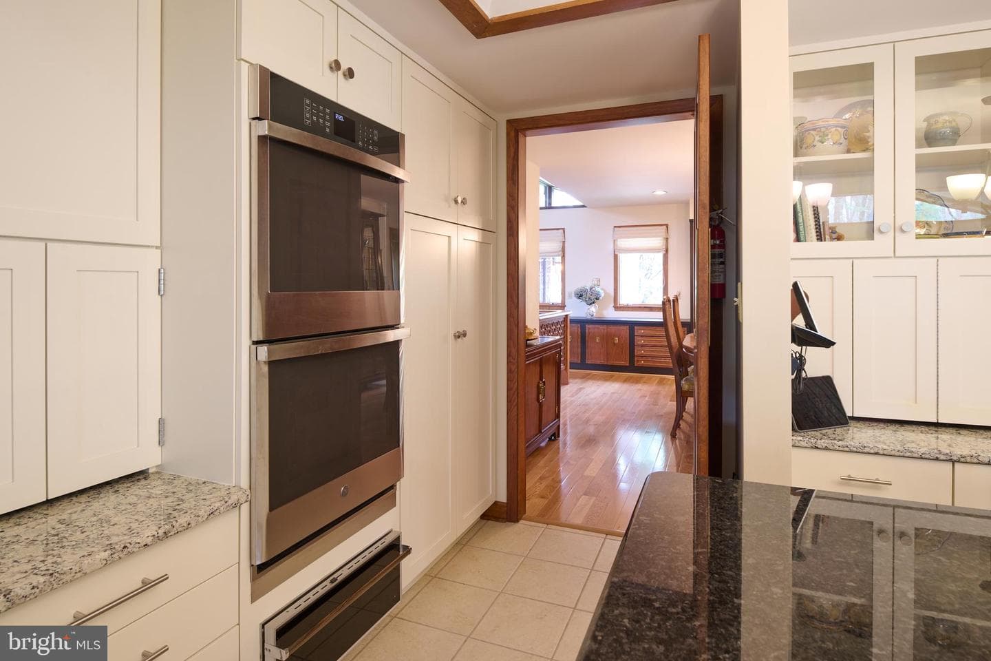 576 E Shadow Lane photo 31