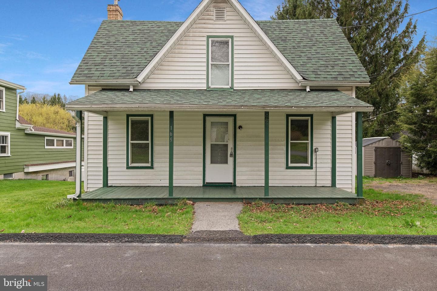 165 Richard Street photo 3