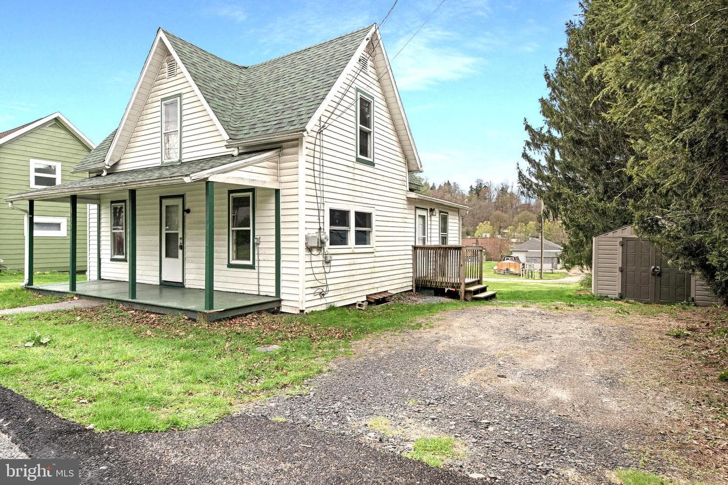 165 Richard Street photo 6