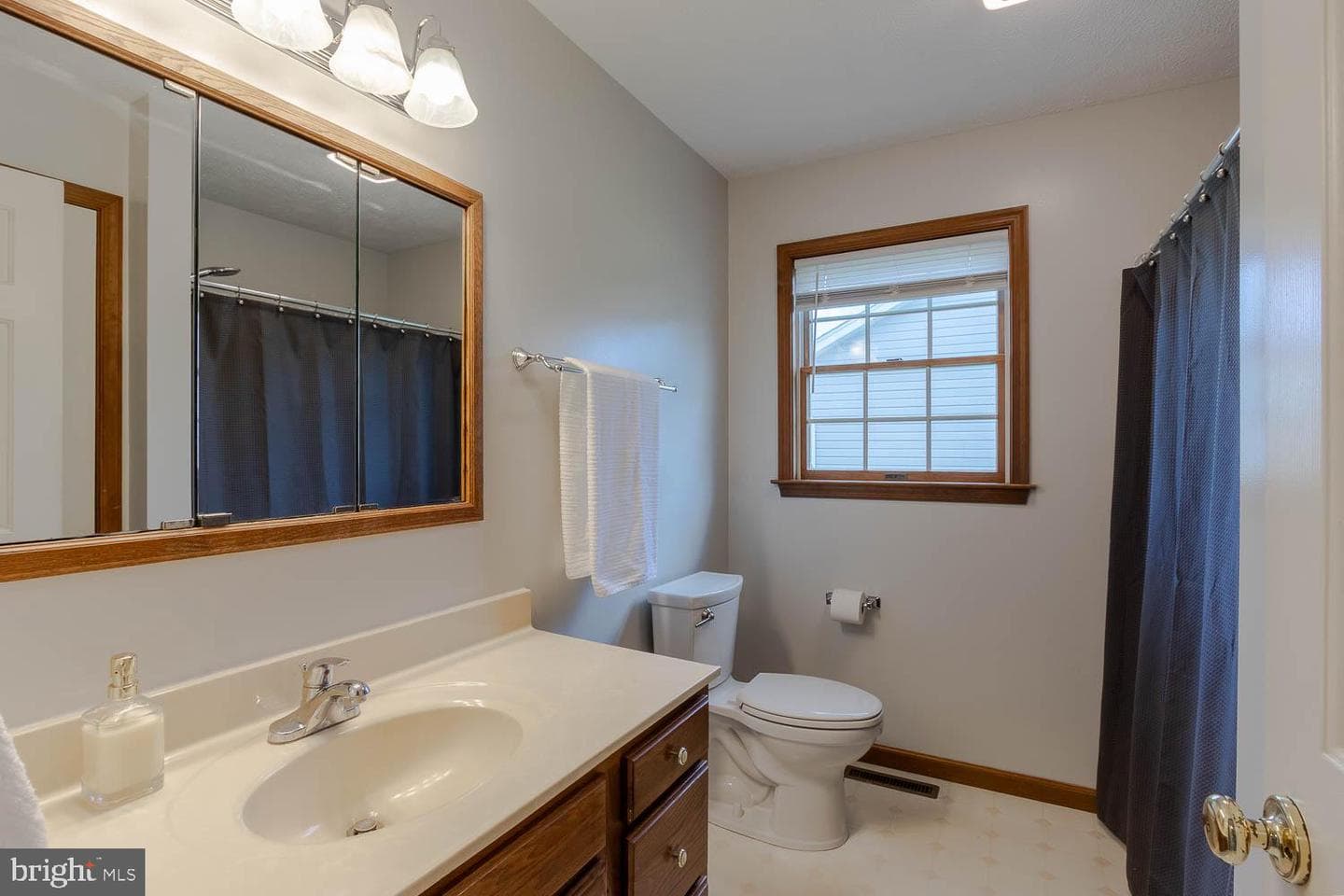 1743 James Avenue photo 28