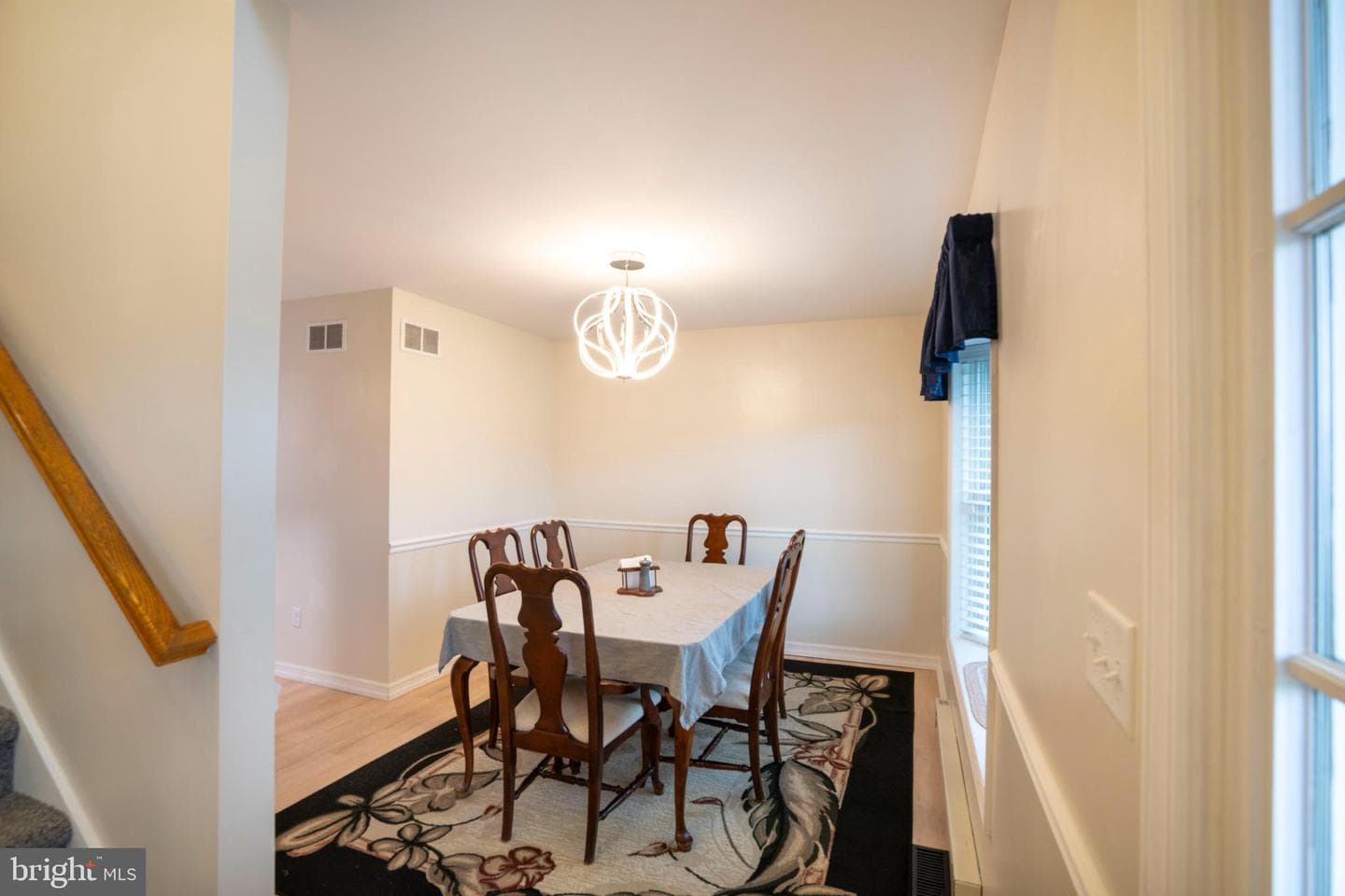 211 Baldwin Street photo 8