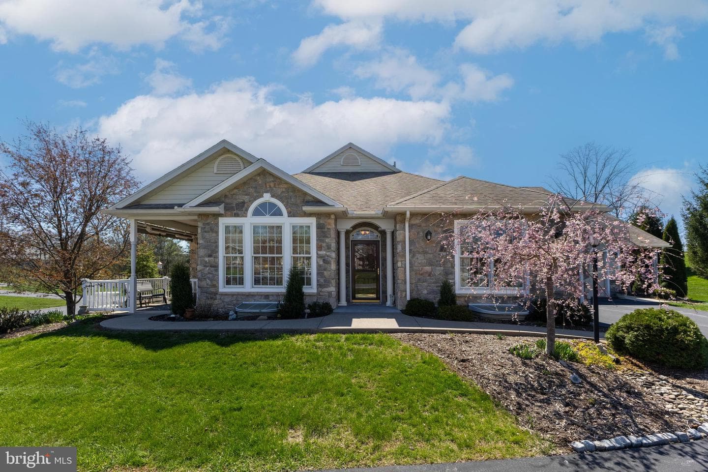 169 Quarry Street photo 2