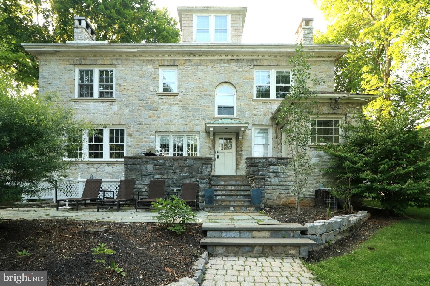 234 W Fairmount Avenue photo 101