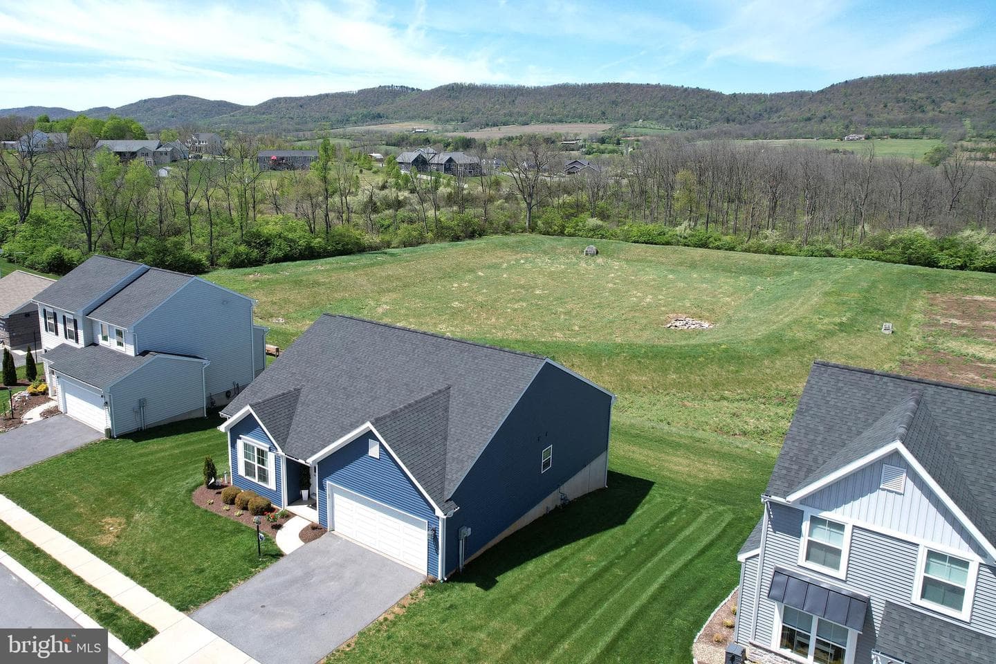 609 Fawn Valley Road photo 2
