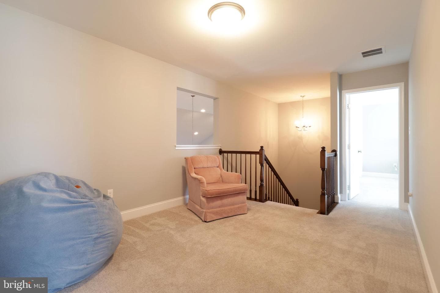 113 Aeropointe Lane photo 37