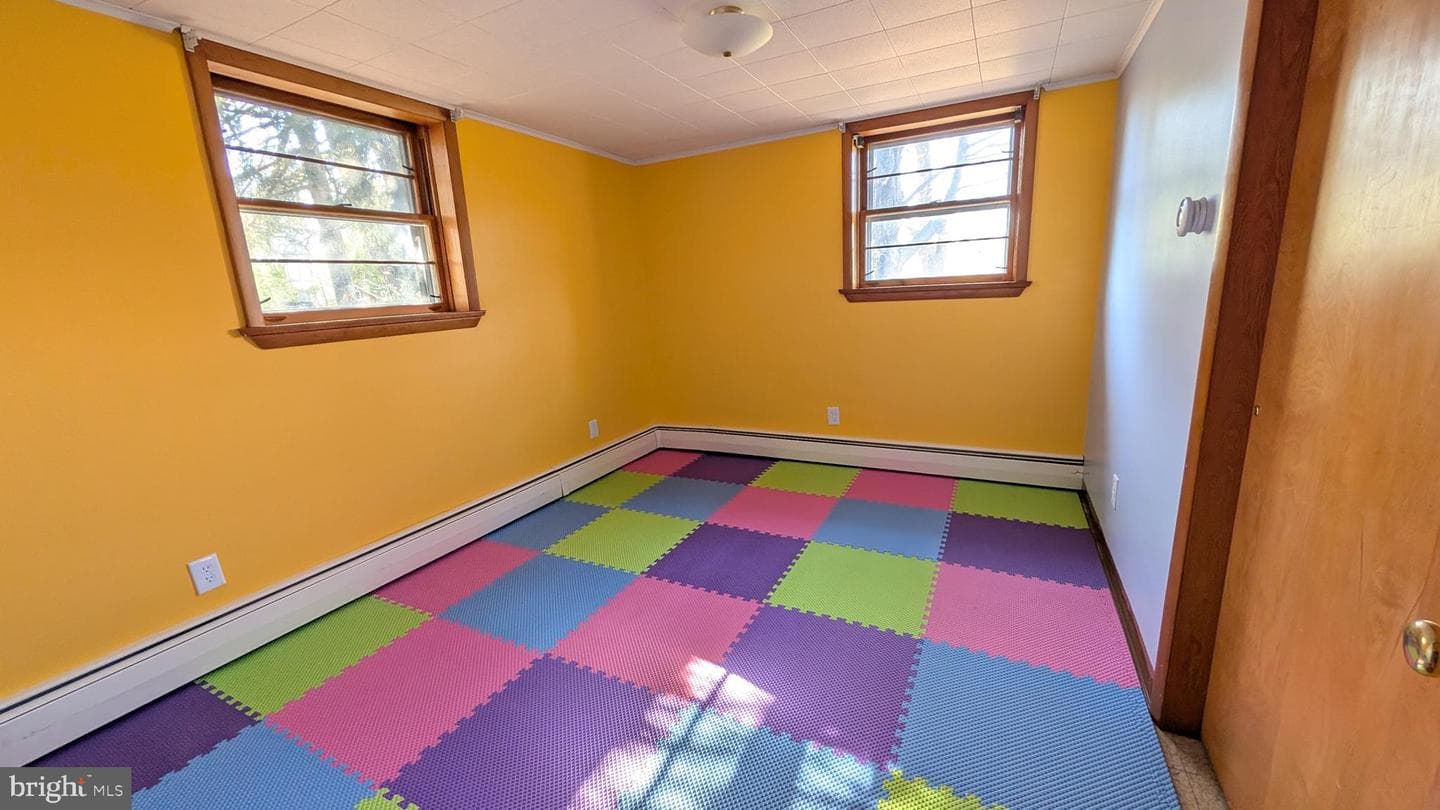 221 Ellen Avenue photo 23