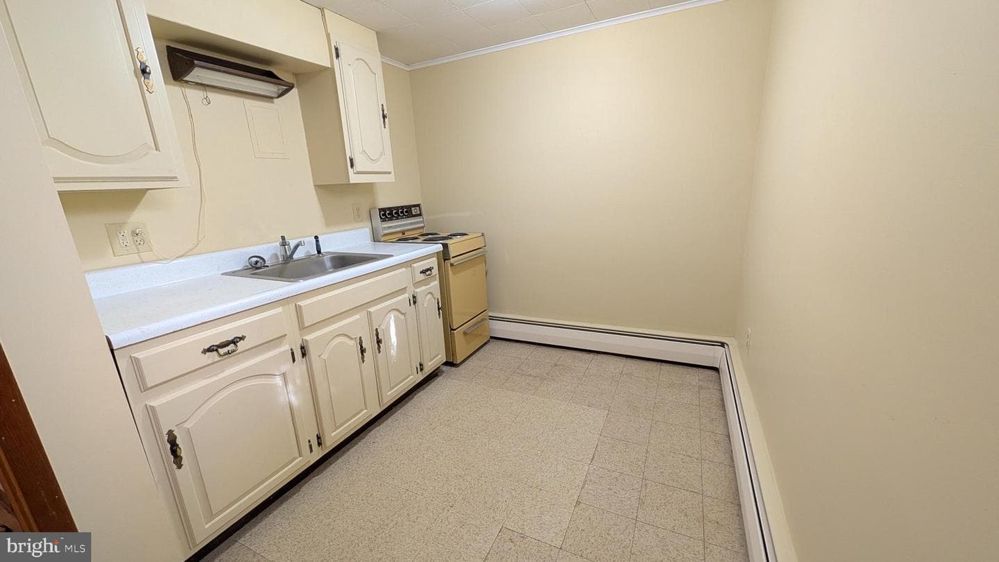 221 Ellen Avenue photo 25