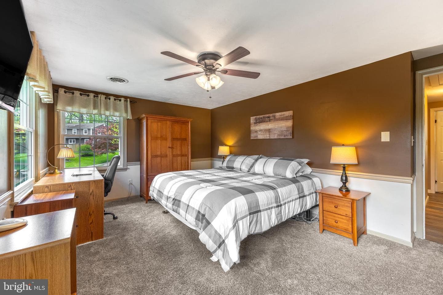 679 Devonshire Drive photo 31