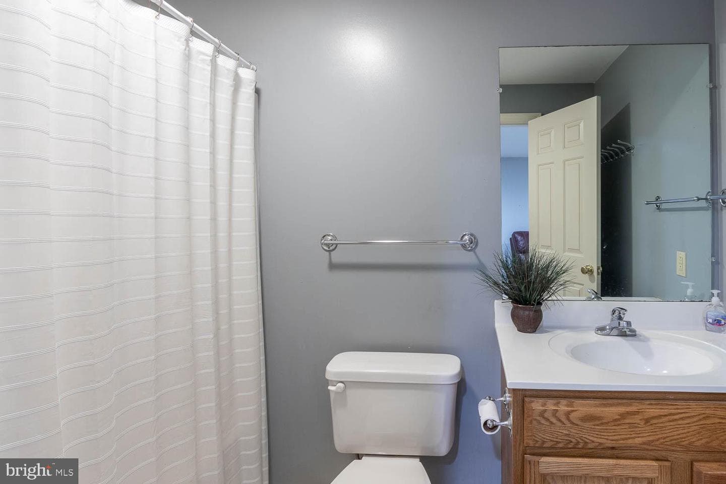 109 Charles Street photo 46