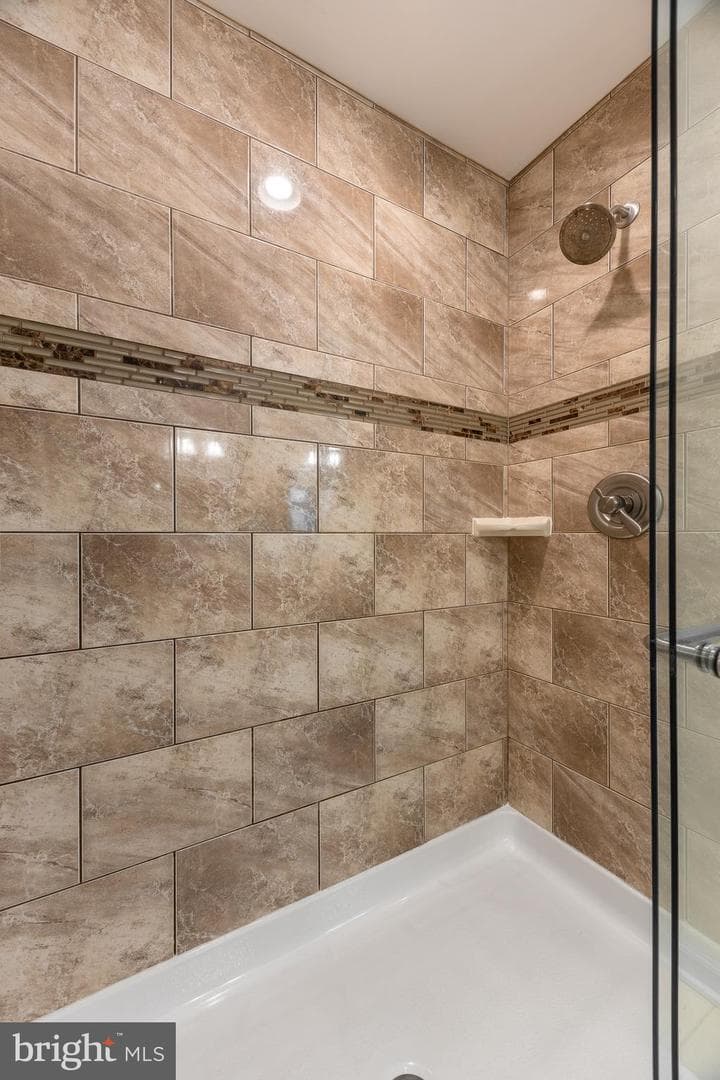 120 Meadowsweet Drive photo 35