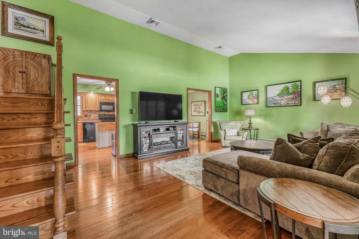 409 Goldfinch Drive photo 11