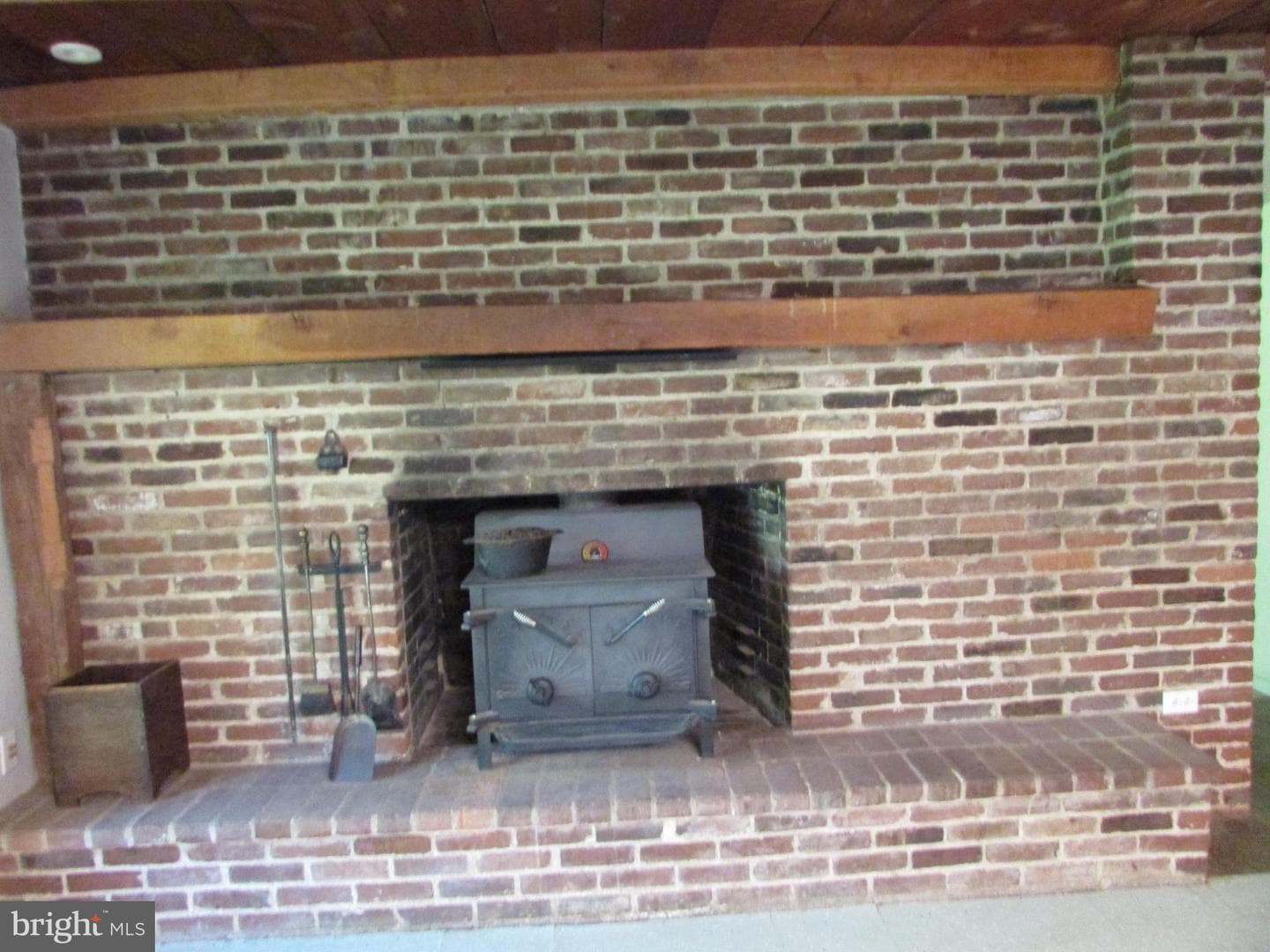 200 Tall Oaks Drive photo 18