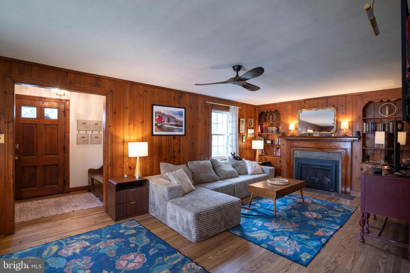 438 E Curtin Street photo 4