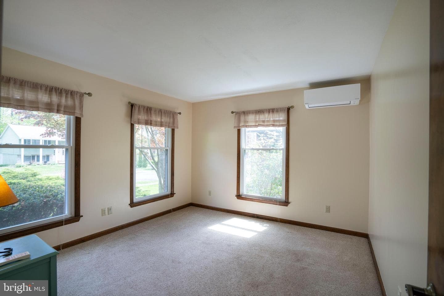 424 Canterbury Drive photo 25