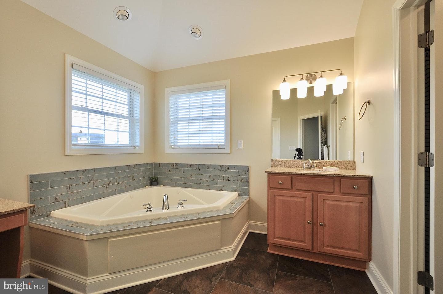 136 Ashford Manor Drive photo 24