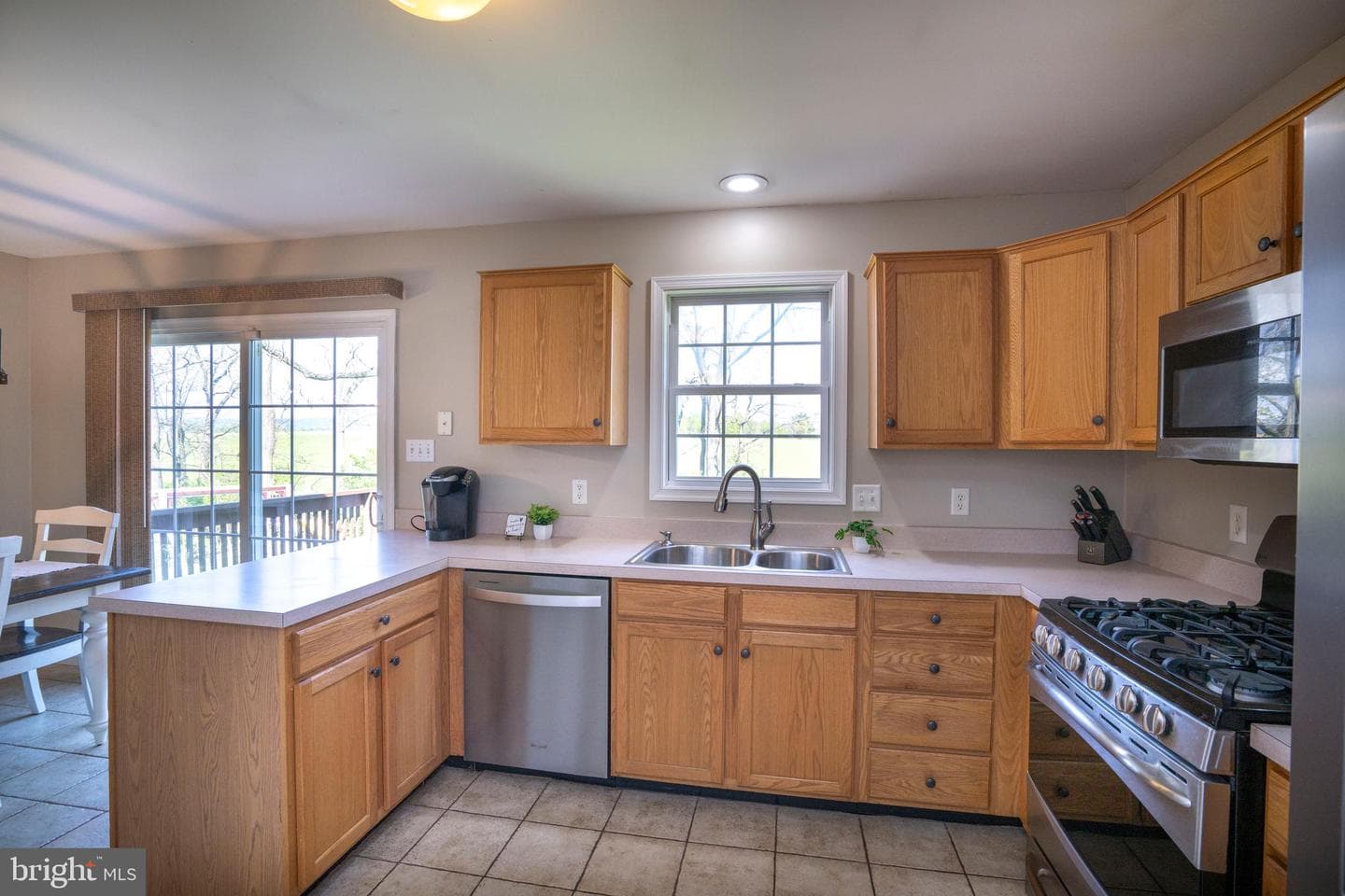 144 Steeplechase Drive photo 16