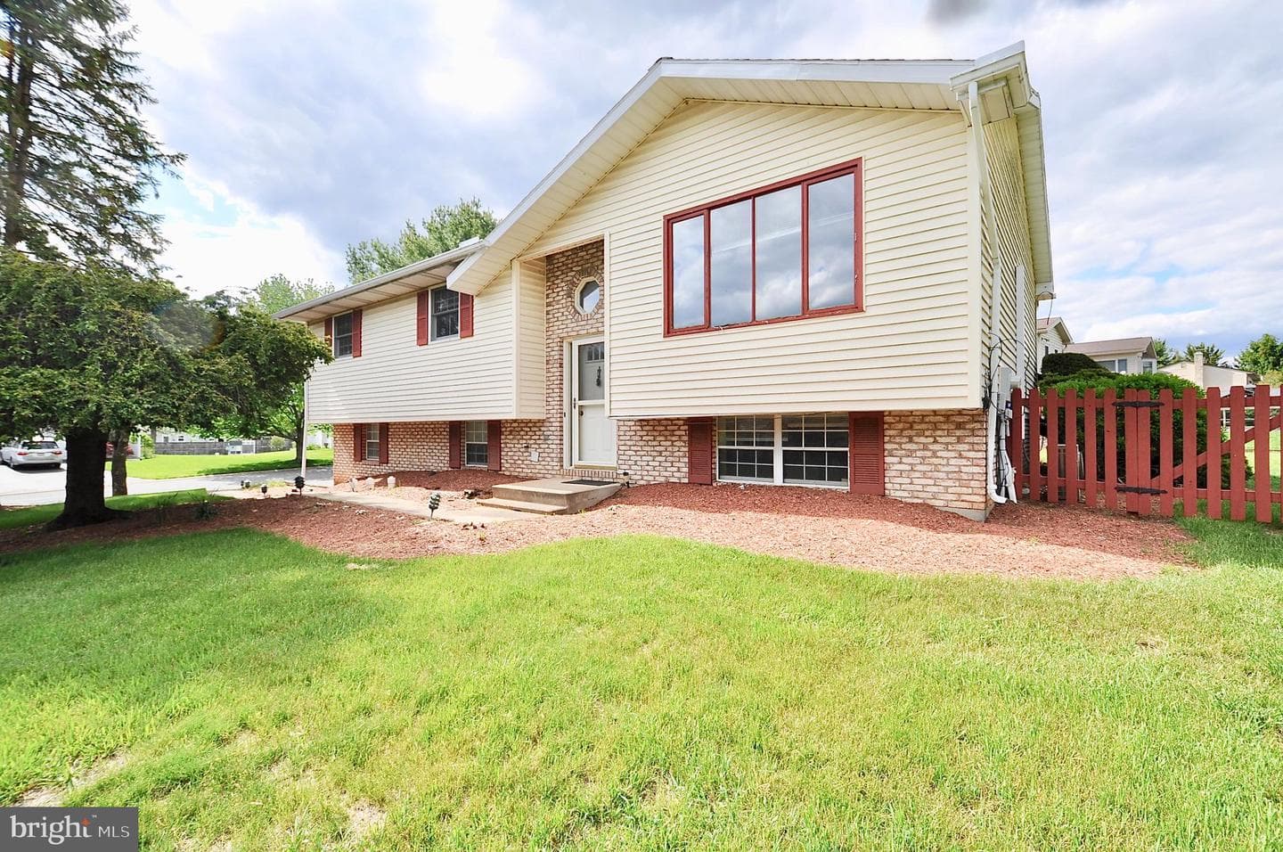 109 Berwick Drive photo 2
