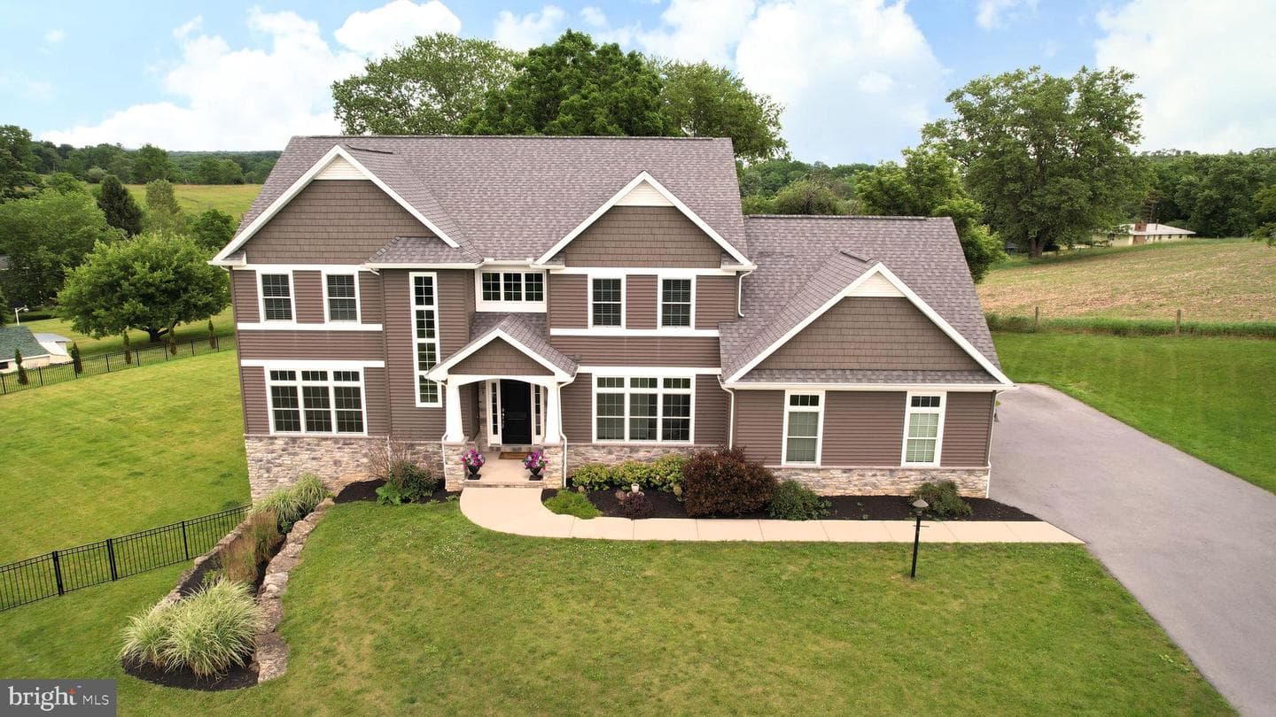 195 Mountain Laurel Dr photo 1