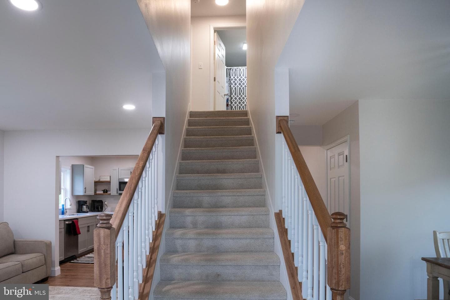 631 Fairview Street photo 29