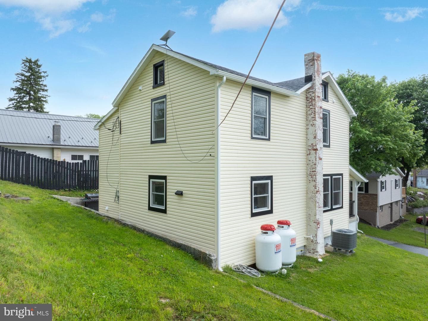 631 Fairview Street photo 46
