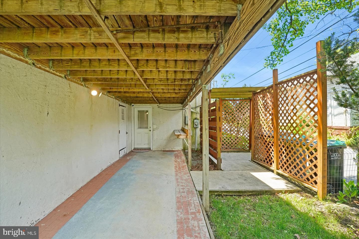 219 S Patterson Street photo 34
