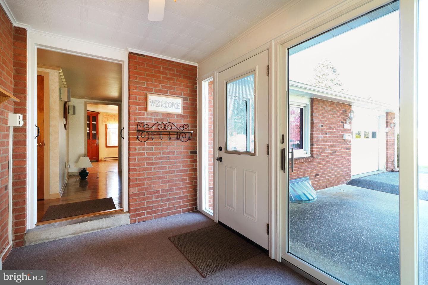 439 Shope Street photo 4