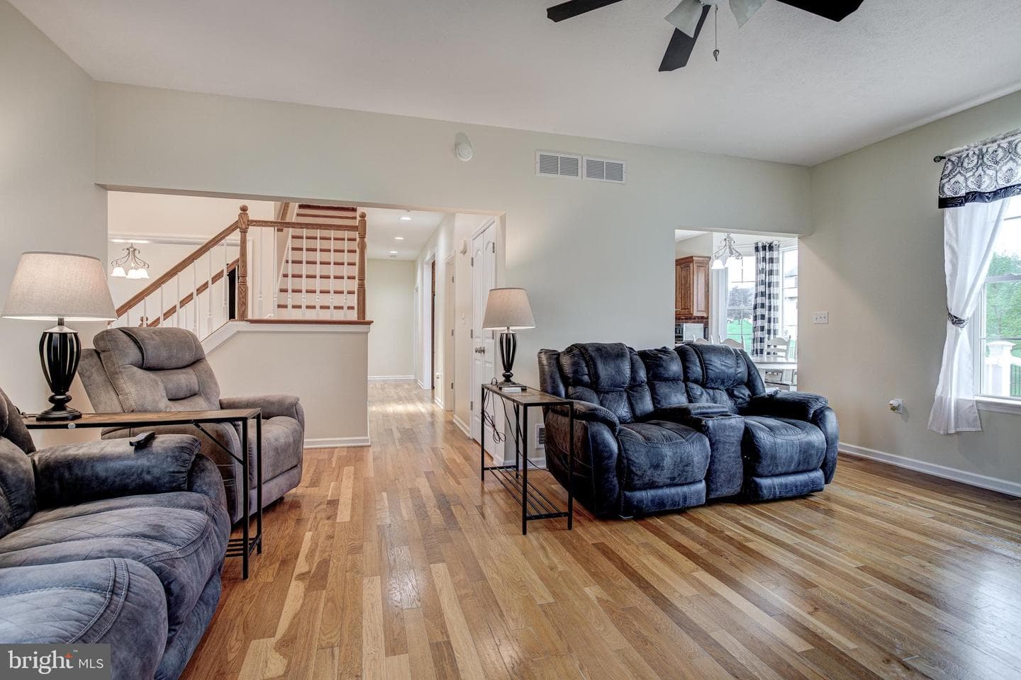 152 Aster Avenue photo 5