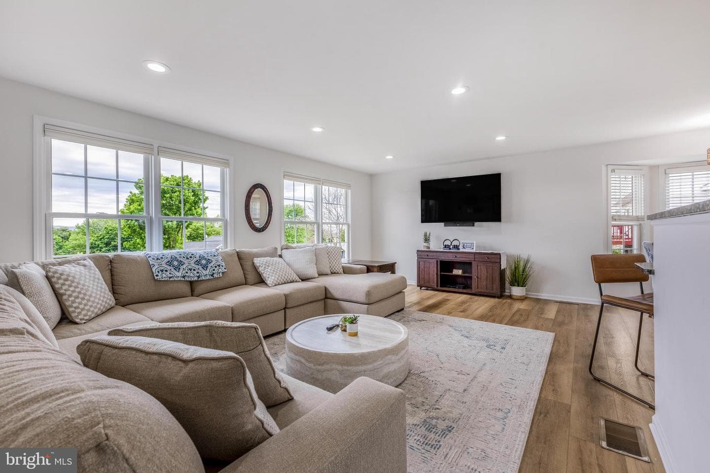 158 Jay Lane photo 9