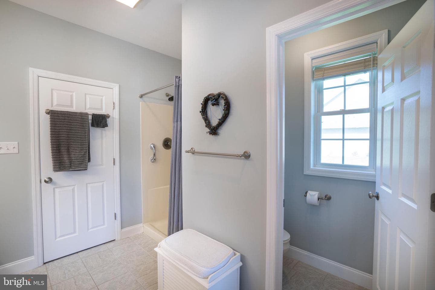 160 Aster Avenue photo 37