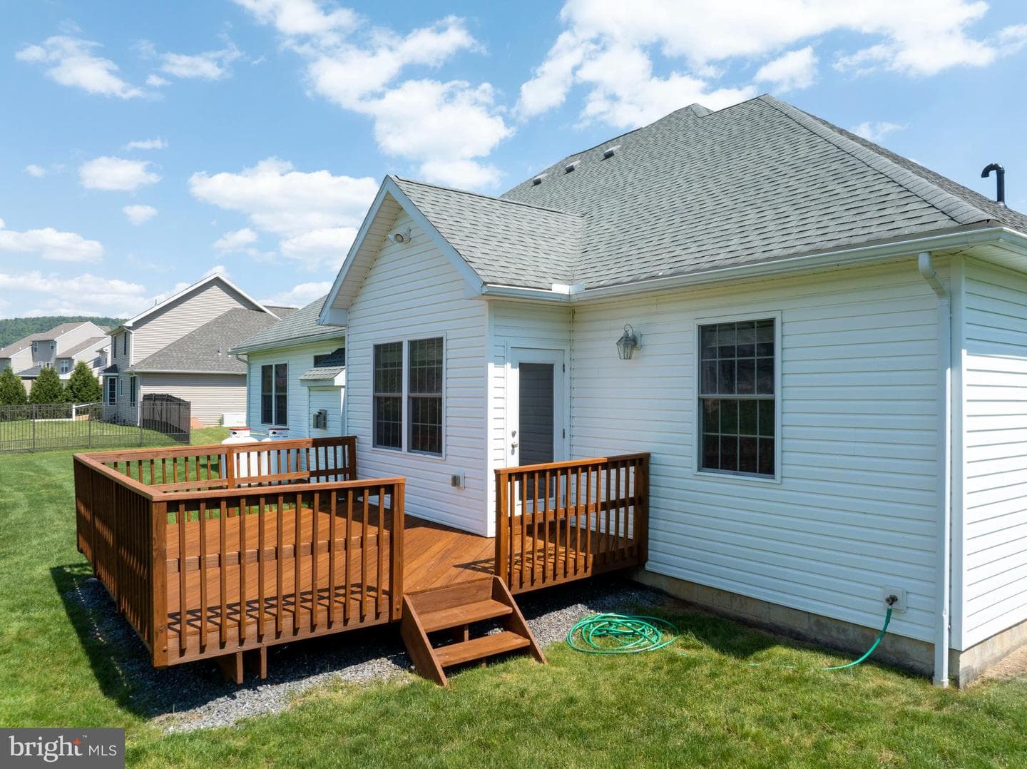 160 Aster Avenue photo 7