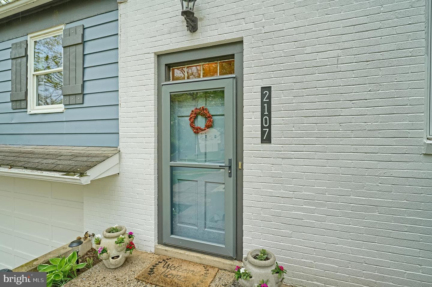 2107 N Oak Lane photo 3