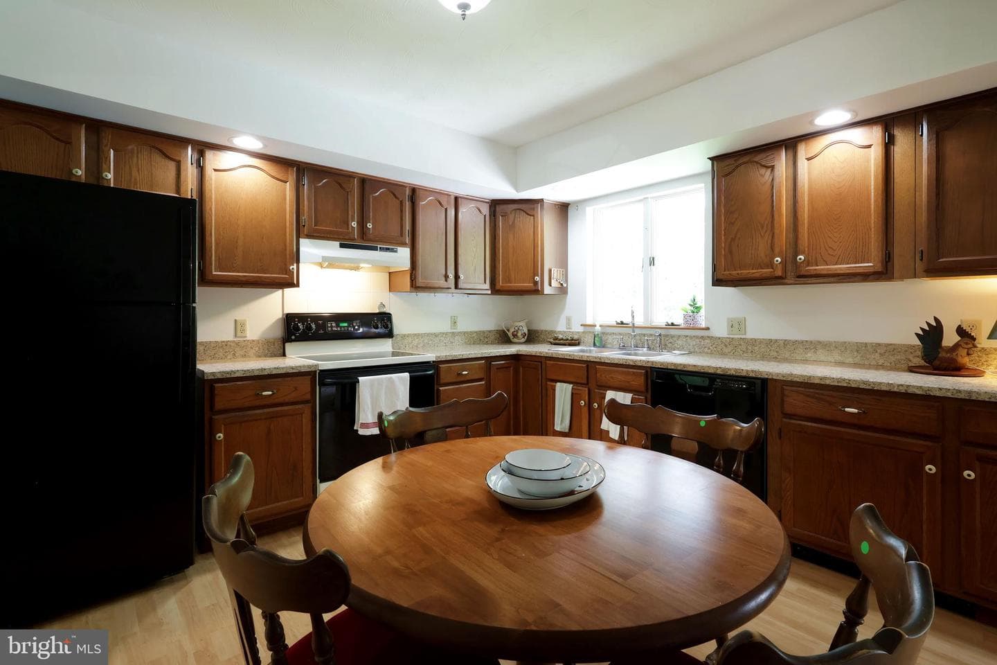34 Brown Circle photo 21