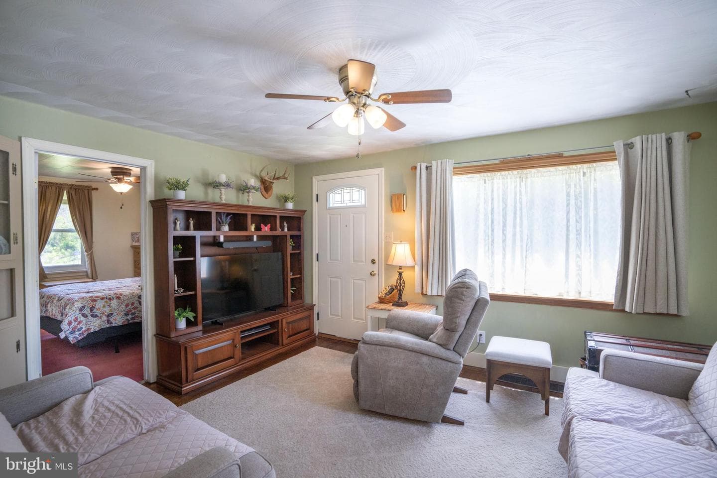763 E Howard Street photo 3