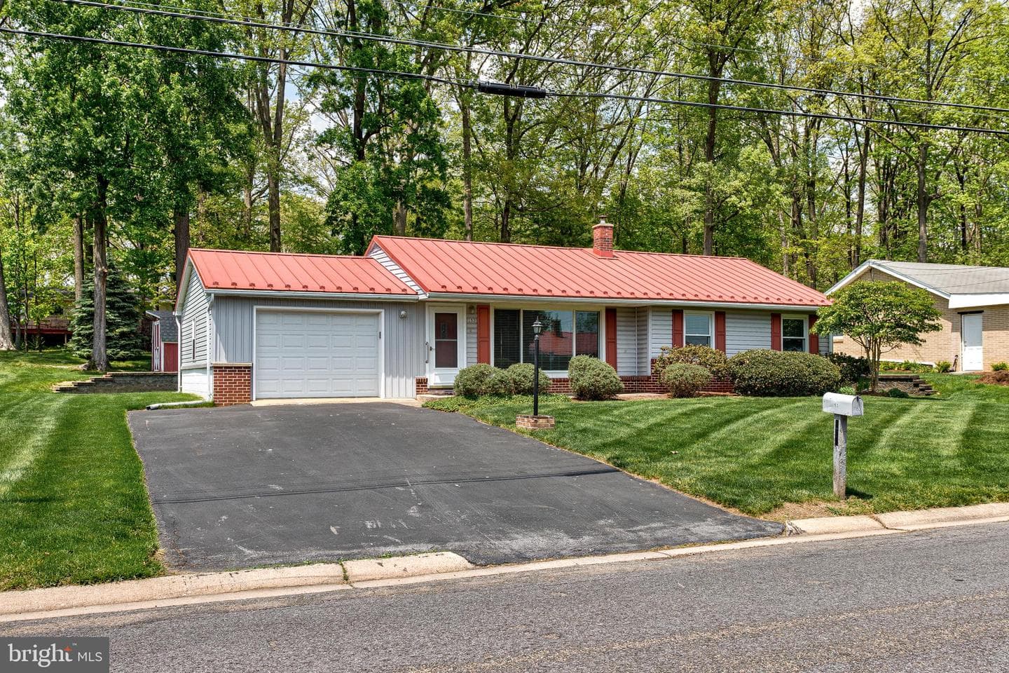 153 W Clearview Avenue photo 2