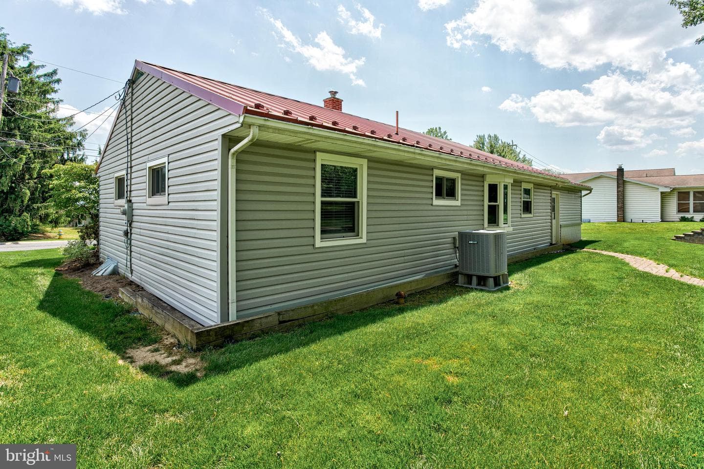 153 W Clearview Avenue photo 24