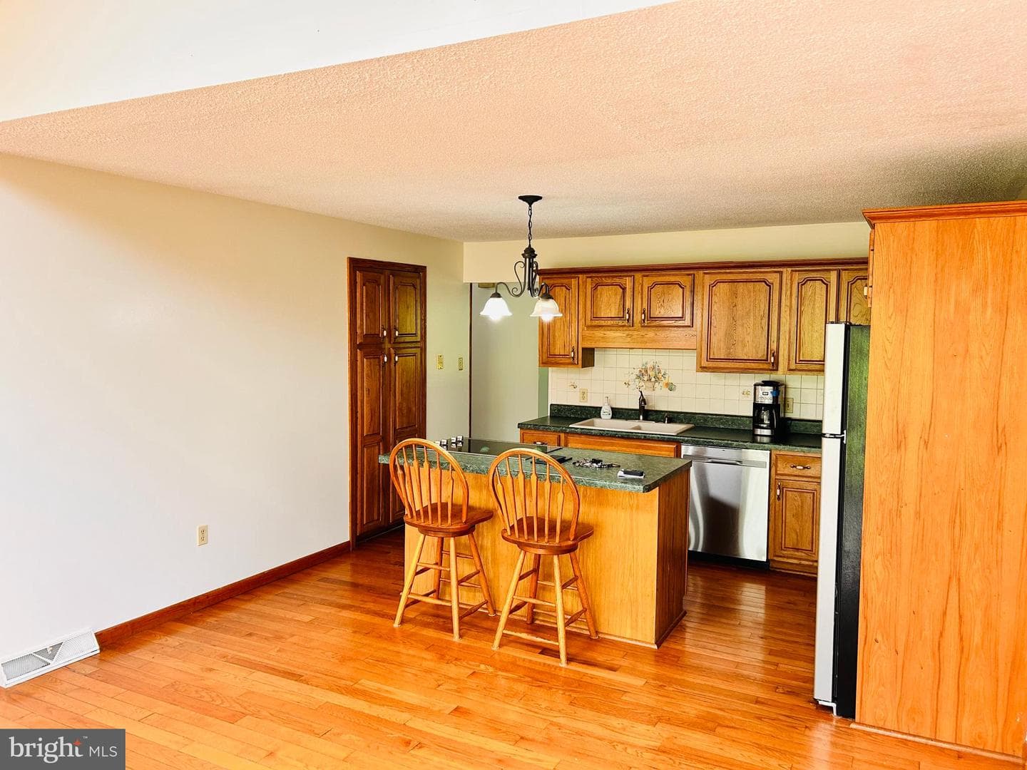 215 Brown Avenue photo 24