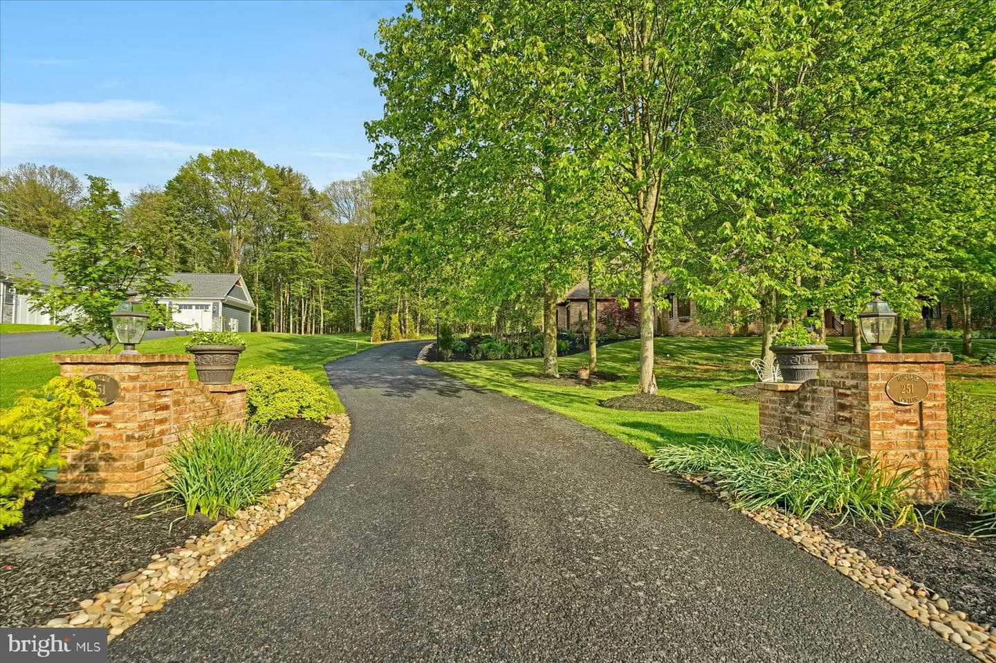 251 Montauk Circle photo 5