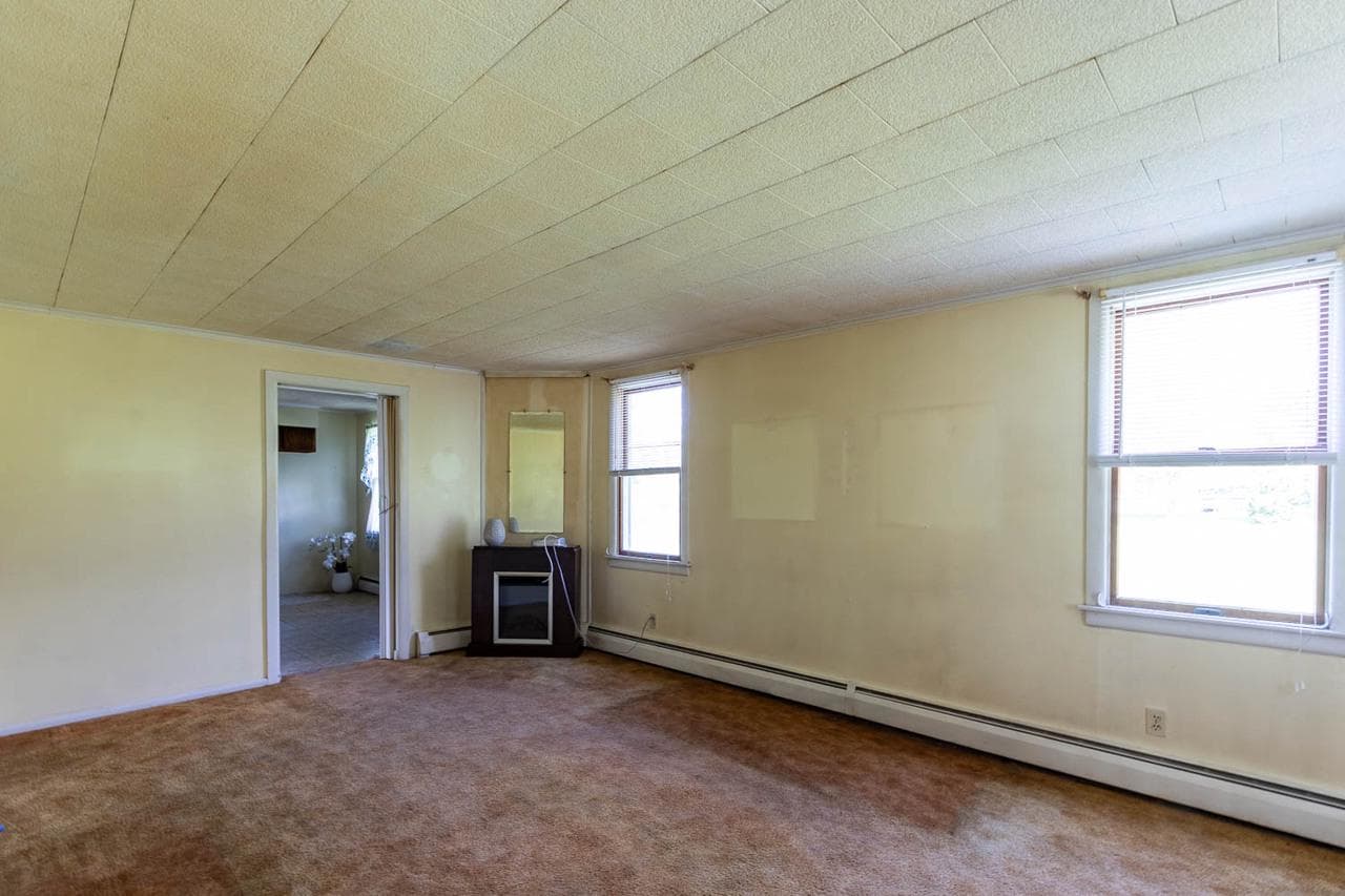 203 Gorton Road photo 8