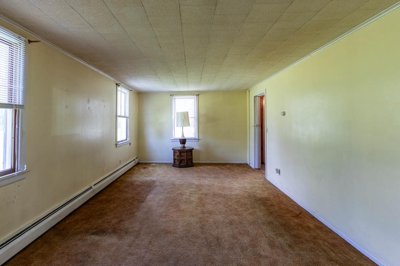 203 Gorton Road photo 9
