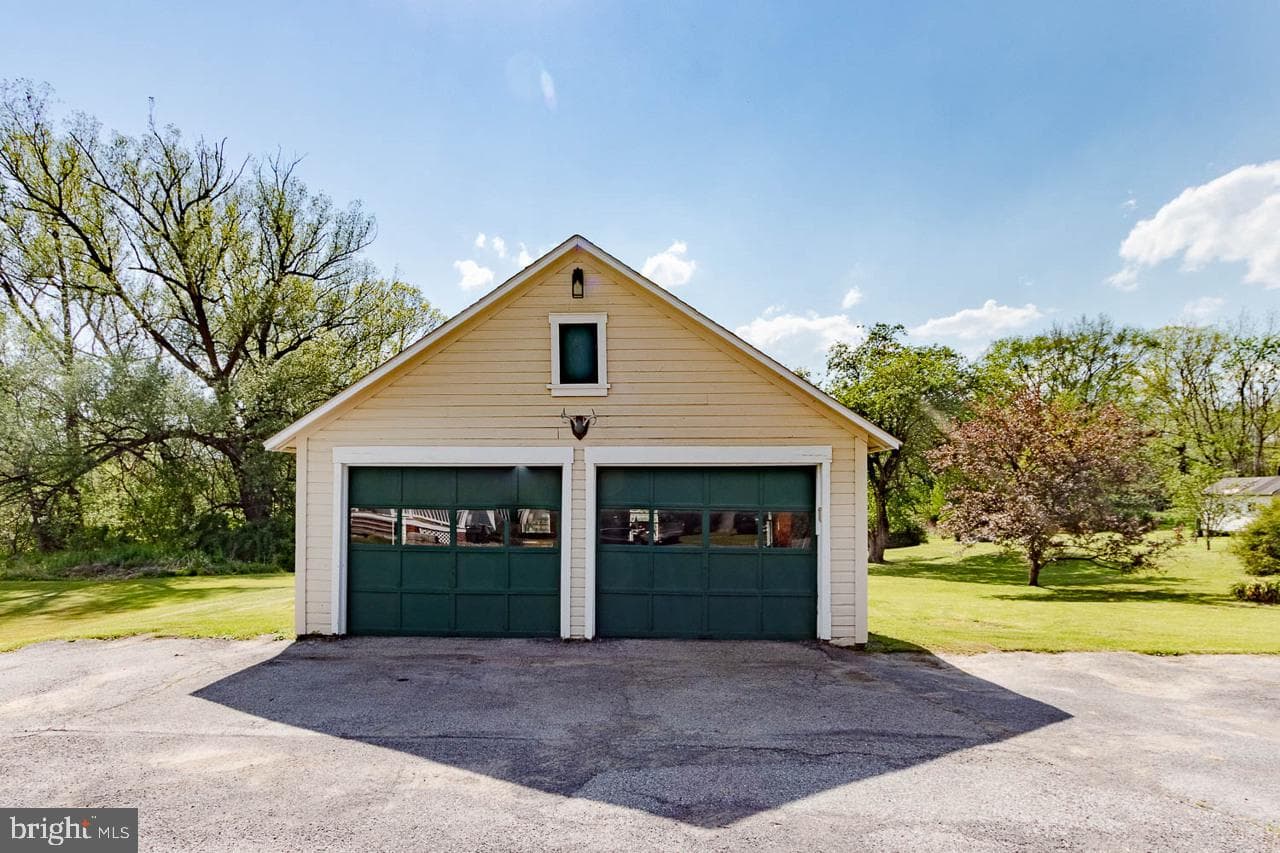 163 Spruce Rd photo 23
