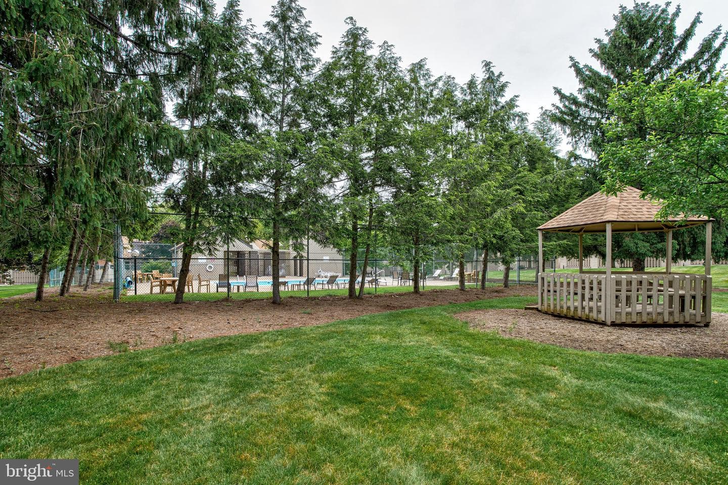 850 W Aaron Drive photo 29