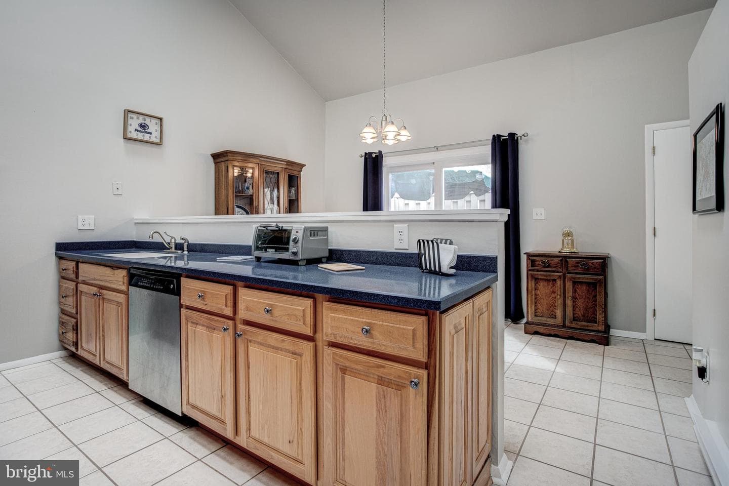 850 W Aaron Drive photo 8